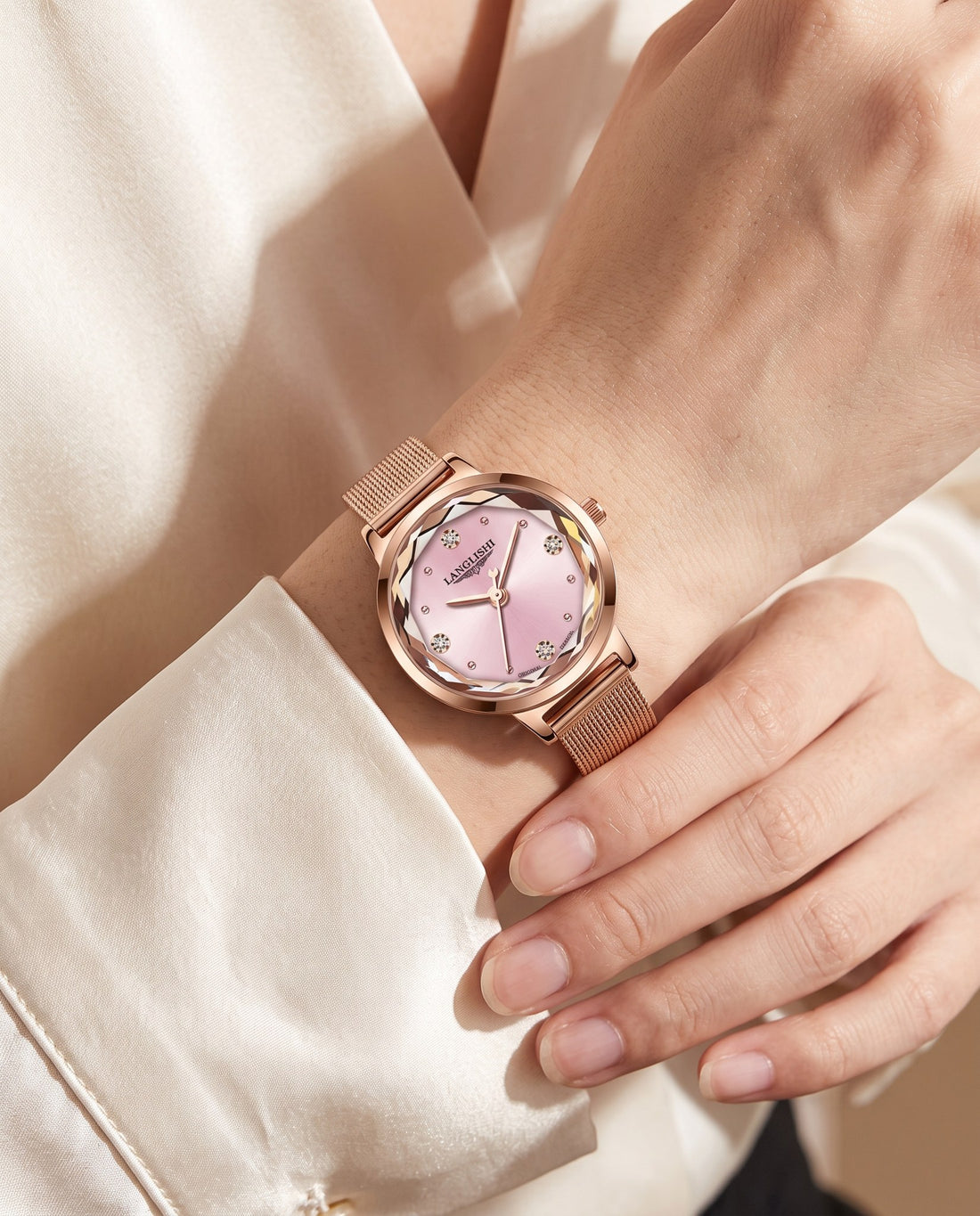 Petite Mesh Ladies Pink dial on the wrist