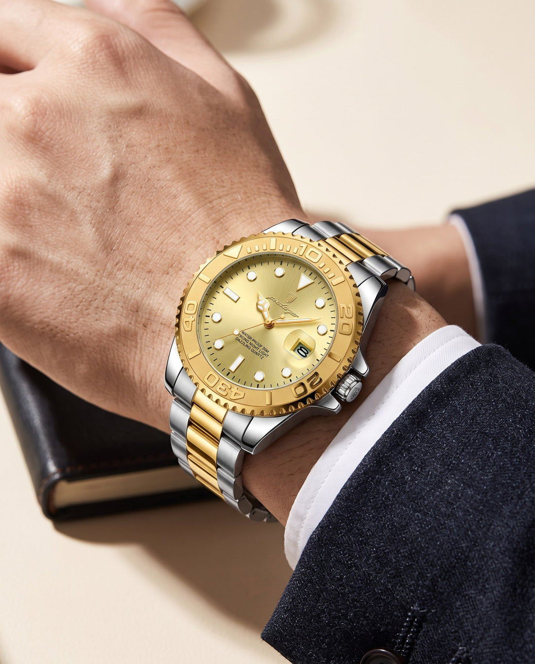 Mariner Diver (Steel) Gold case, Gold dial on the wrist