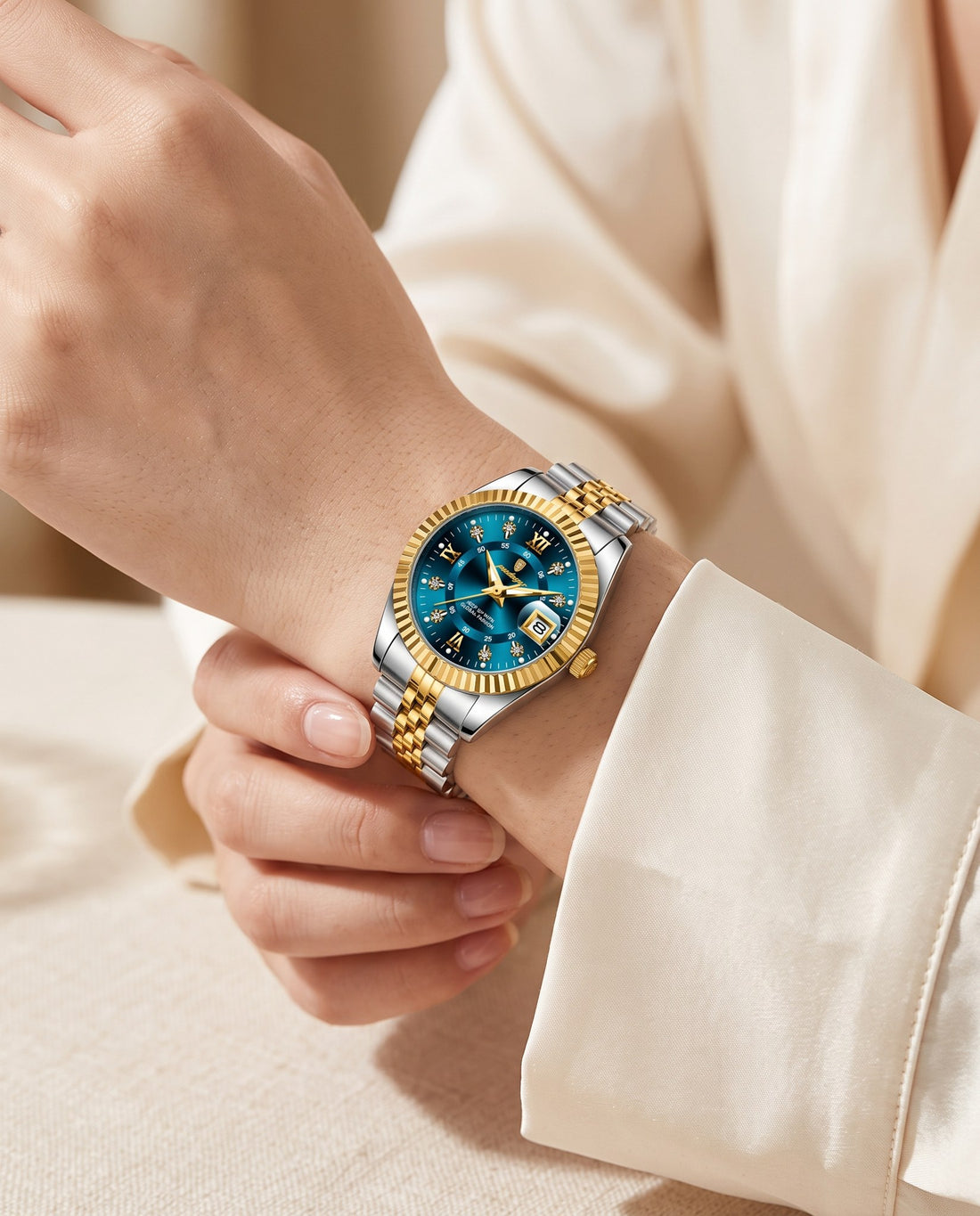 Petite Fluted Ladies Gold case, Blue dial on the wrist